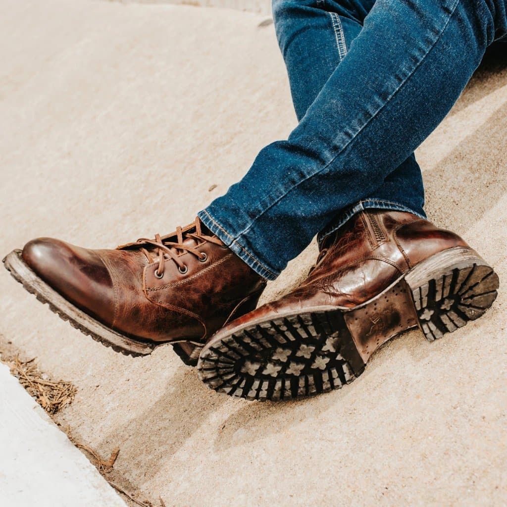 Fred – Herren-Slipper aus orthopädischem Retro-Leder mit Schnürsenkeln
