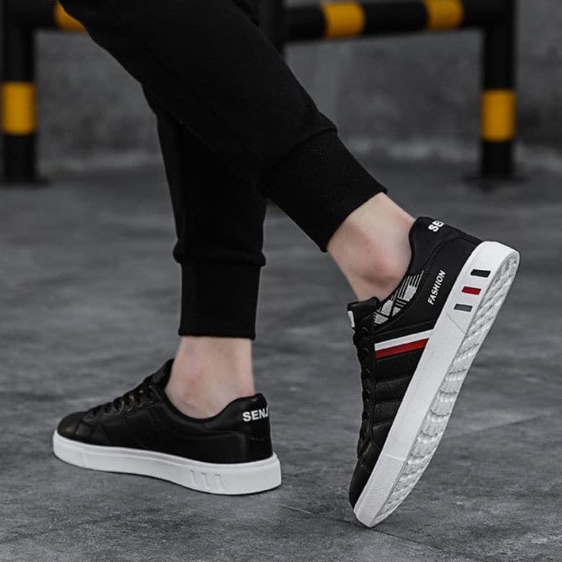 Stylische orthopädische Herren-Sportschuhe mit rutschfester Sohle – Modell Roman –