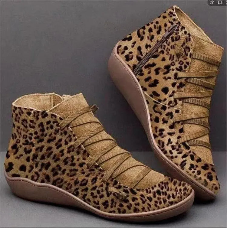 Stylische orthopädische Winterschuhe für Damen im angesagten Leopardenlook