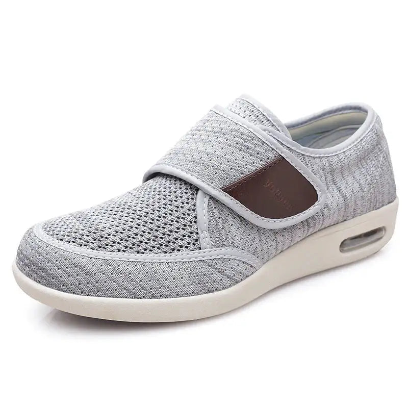 Bequeme orthopädische Slipper für Diabetikerinnen