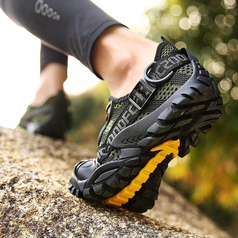 Atmungsaktive, rutschfeste Wanderschuhe von T-Rex