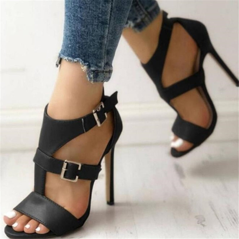 Bequeme Sandale mit Absatz