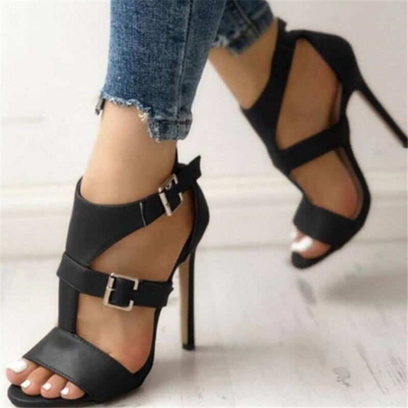 Bequeme Sandale mit Absatz