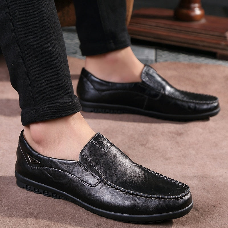 Wander-, Freizeit- und rutschfeste Schuhe