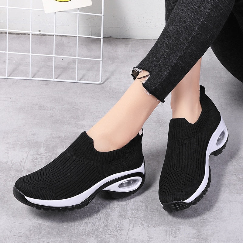 Bequeme orthopädische Sportschuhe für Damen – Shagy