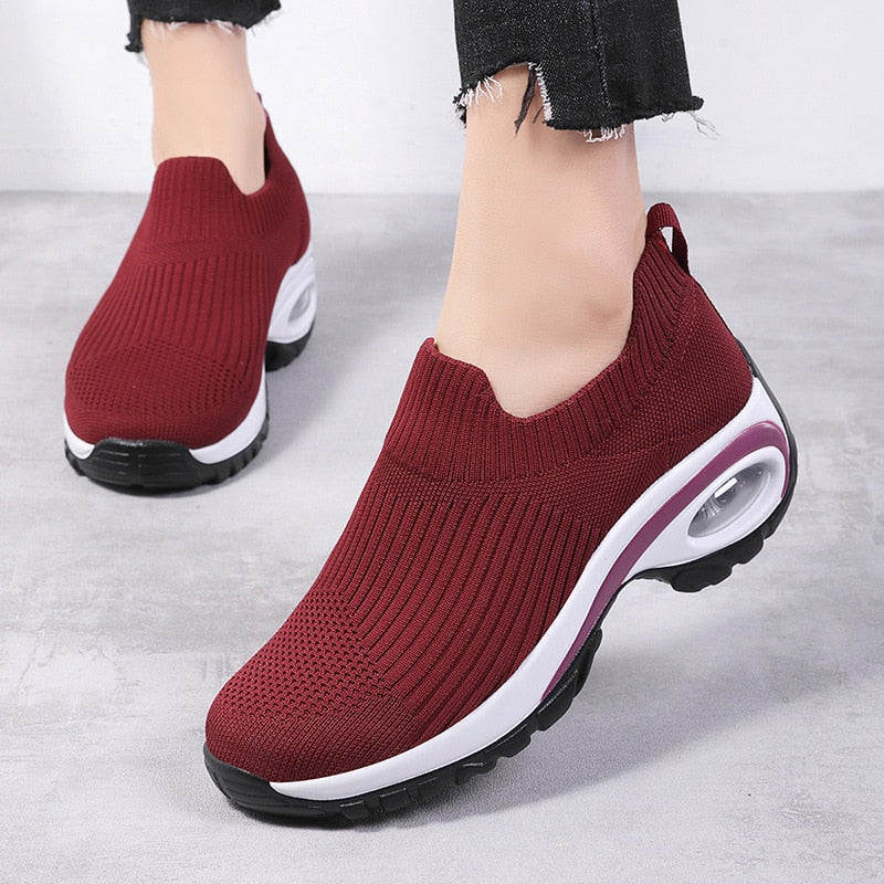 Bequeme orthopädische Sportschuhe für Damen – Shagy
