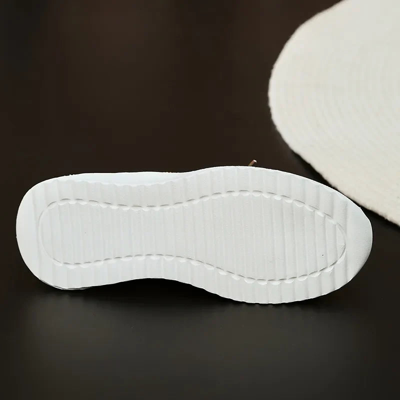 Stylische Damen-Sneaker im trendigen Leoparden-Design