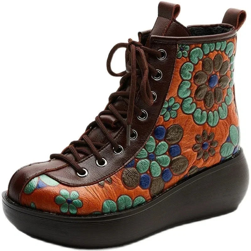 Leichte Stiefel im Ethno-Stil für Damen