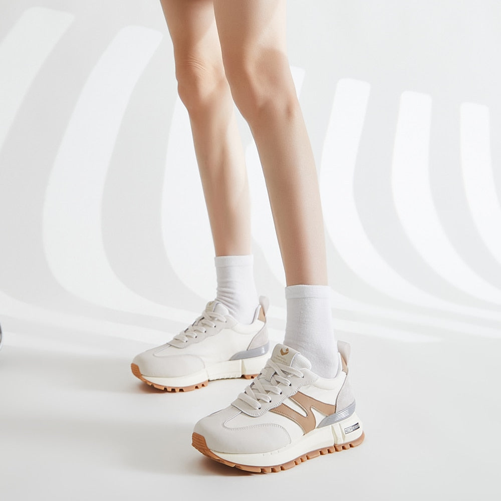 Bequeme orthopädische Schnürschuhe für Damen mit elegantem Rundkopf – Runy