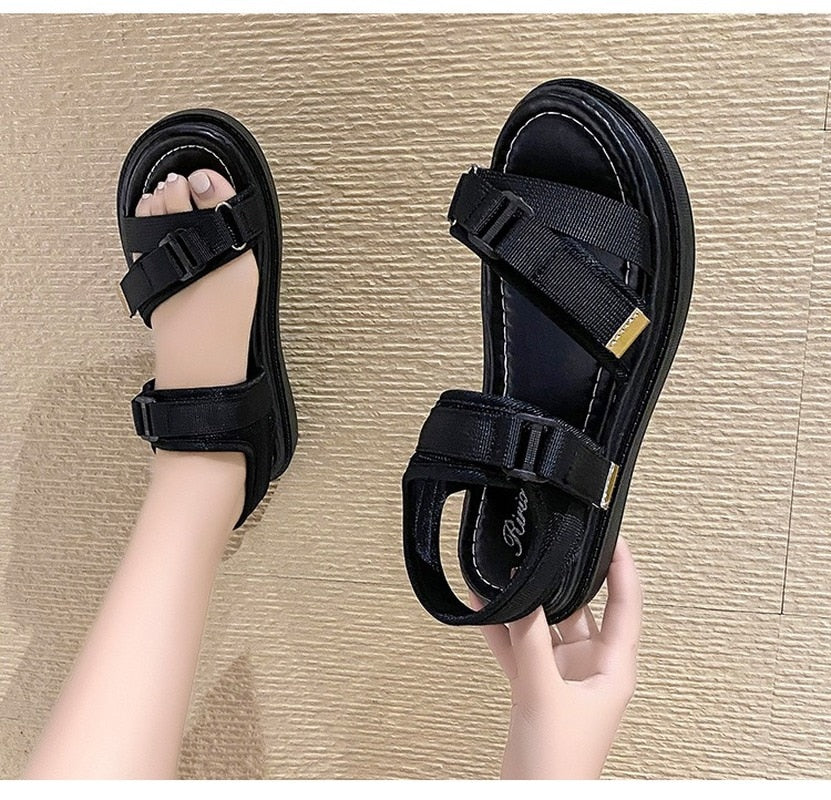 Bequeme orthopädische Sandale