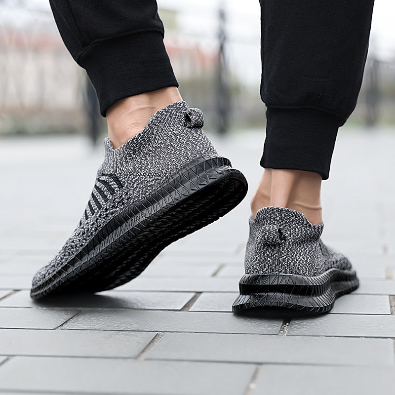 Bequeme, atmungsaktive Herren-Sneaker im Slip-On-Design für optimalen Komfort und Stil
