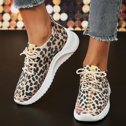 Stylische Damen-Sneaker im trendigen Leoparden-Design