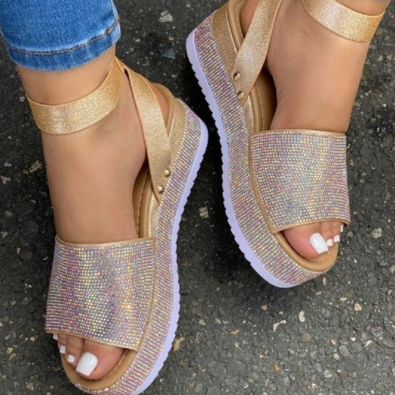 Bequeme Keilsandalen