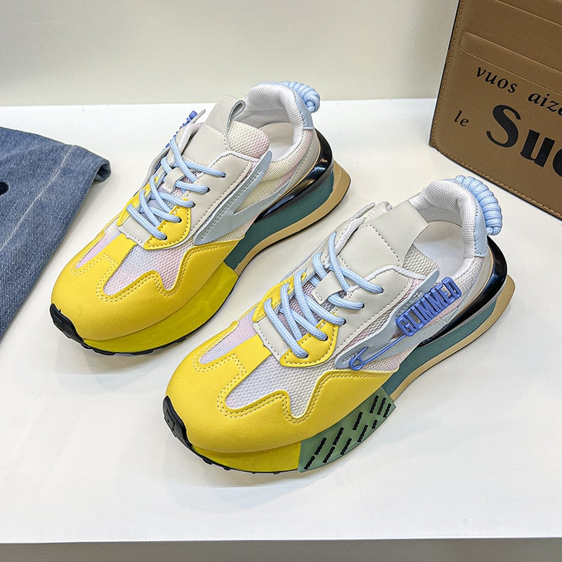 Stylische und bequeme orthopädische Schuhe für Abenteuer im Freien