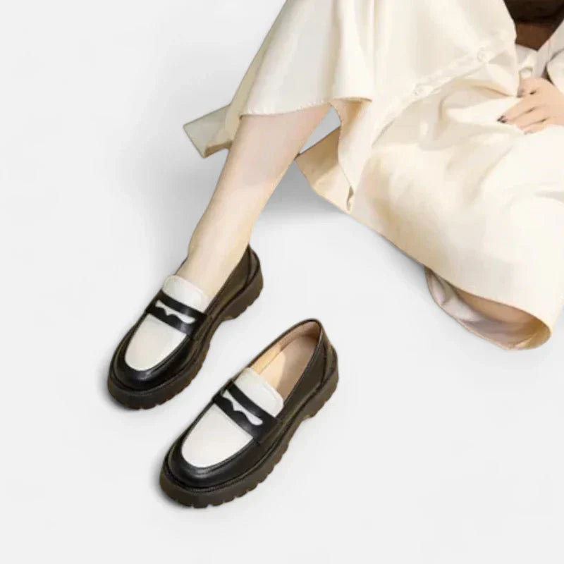 Elegante Damen-Mokassins mit orthopädischer Einlage und stilvollen Keilabsätzen aus hochwertigem Spaltleder