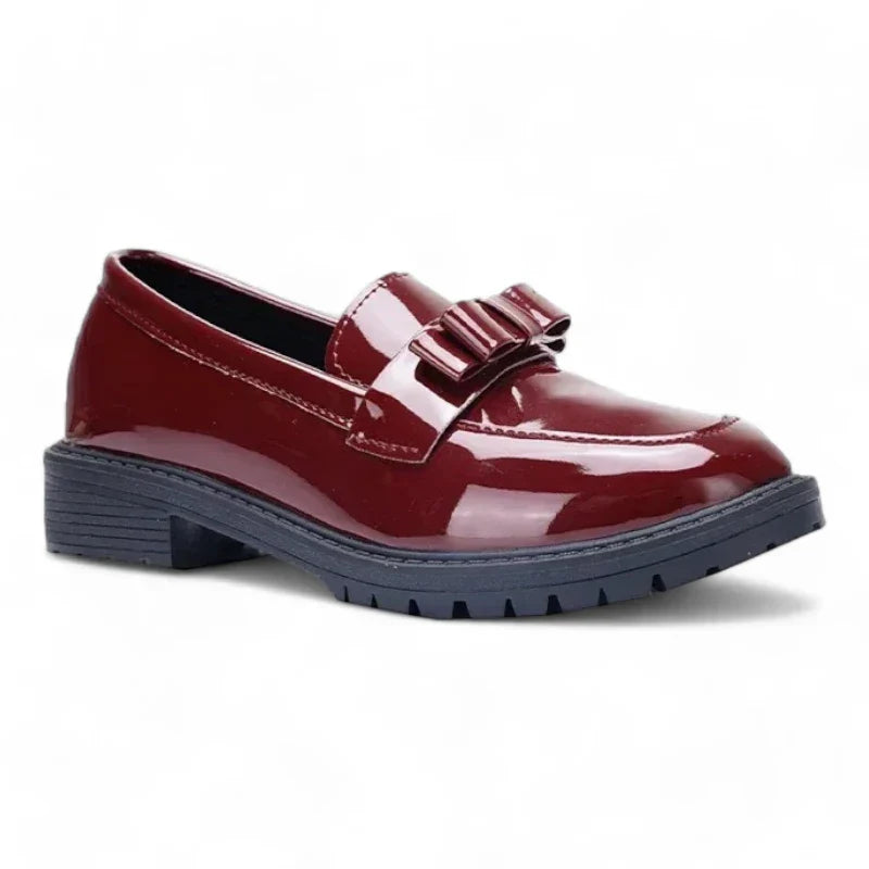 Orthopädischer Damen-Lackmokassin mit Absatz und eleganter Schleife