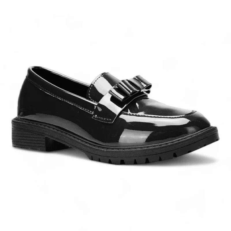 Orthopädischer Damen-Lackmokassin mit Absatz und eleganter Schleife