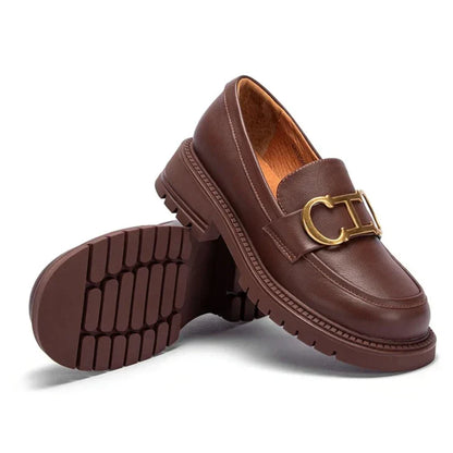 Elegante orthopädische Damenmokassins mit stilvollen Lederabsätzen