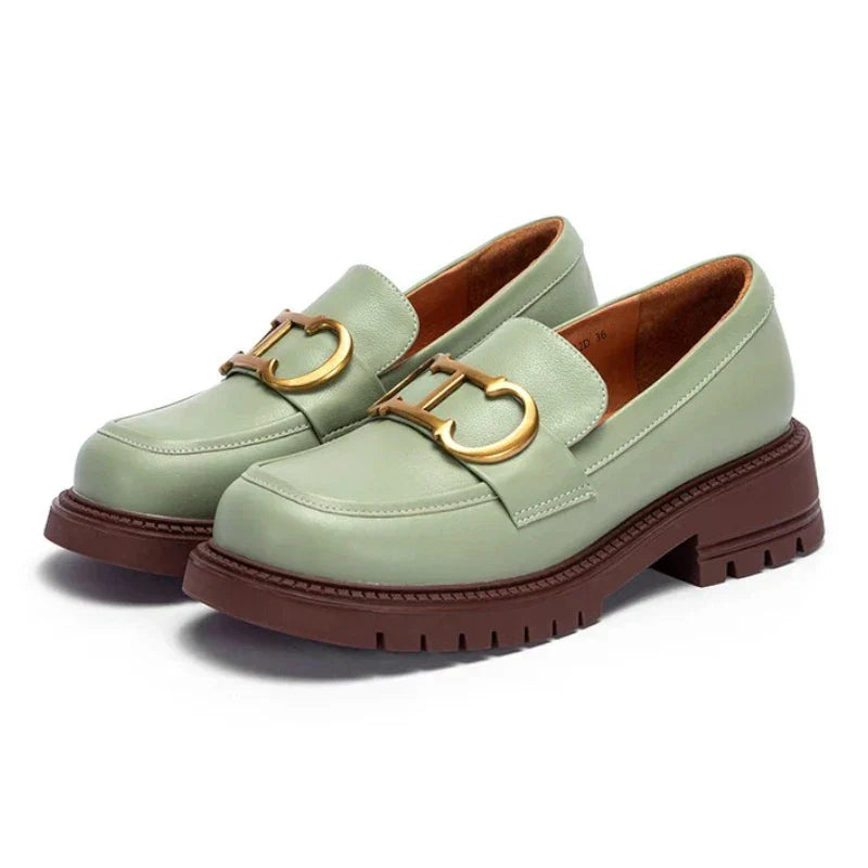 Elegante orthopädische Damenmokassins mit stilvollen Lederabsätzen