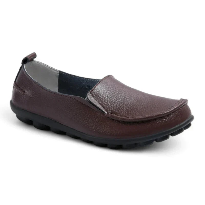 Luxurious, comfortable women's moccasins made of high-quality split leather for optimal wearing comfort