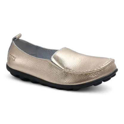 Luxurious, comfortable women's moccasins made of high-quality split leather for optimal wearing comfort