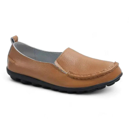 Luxurious, comfortable women's moccasins made of high-quality split leather for optimal wearing comfort