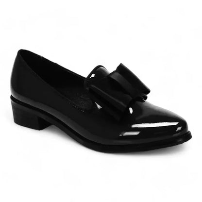 Elegante spitze Lackmokassins für Damen mit orthopädischem Komfort