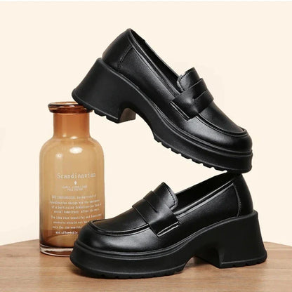 Elegante Damenmokassins mit Komfort-Keilabsatz für optimale Bequemlichkeit