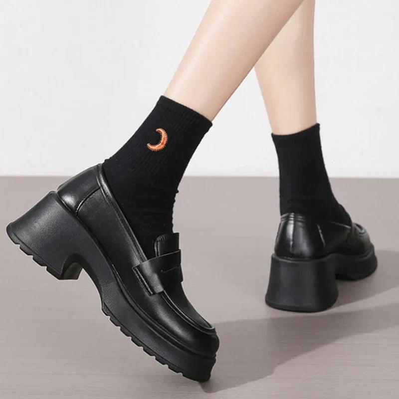 Elegante Damenmokassins mit Komfort-Keilabsatz für optimale Bequemlichkeit