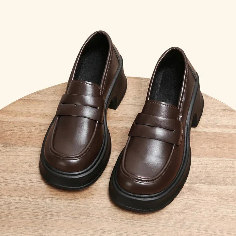 Elegante Damenmokassins mit Komfort-Keilabsatz für optimale Bequemlichkeit