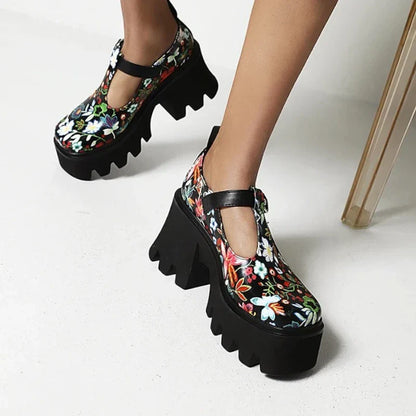 Stilvoller Damenmokassin mit orthopädischer Unterstützung und eleganten hohen Absätzen