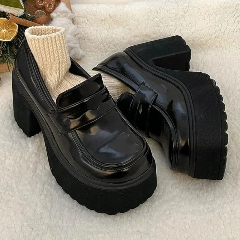 Orthopädischer Damen-Mokassin mit hohem Keilabsatz