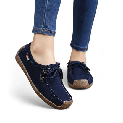 Orthopädischer Mokassin für Damen aus Wildleder mit Schnürsenkeln