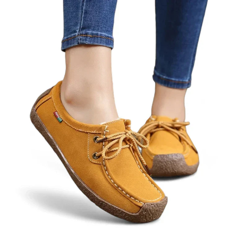 Orthopädischer Mokassin für Damen aus Wildleder mit Schnürsenkeln