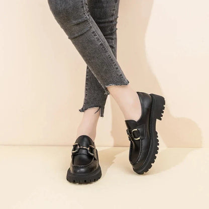 Elegante Damen-Ledermokassins mit Absatz und stilvollem Horsebit-Design für optimalen Komfort