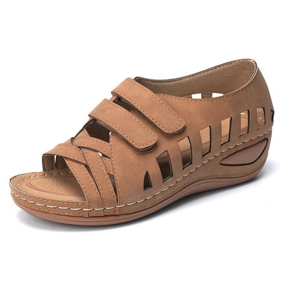 Elegante Damen-Sommersandalen mit stylishem Keilabsatz - Modell Skilla