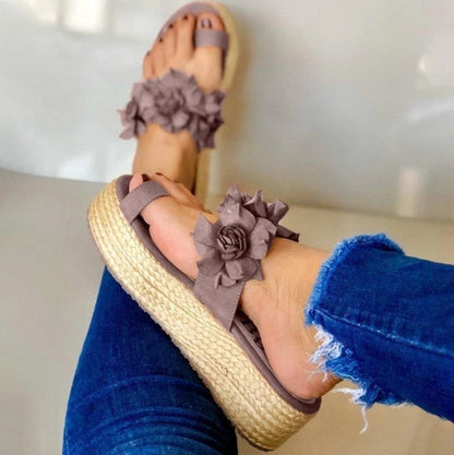 Stylische Plateau-Sandalen für einen modebewussten Look