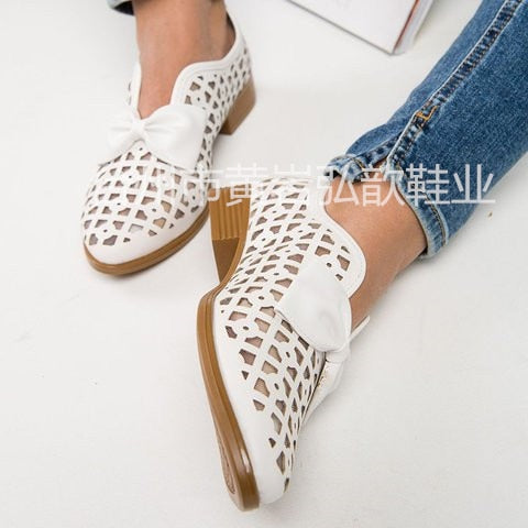 Flache Schuhe mit spitzer Zehenpartie für Damen – Bowtie