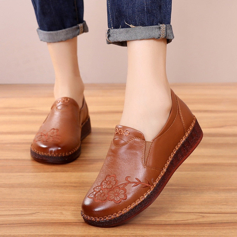 Stylische flache Sneakers aus hochwertigem Tang-Leder