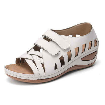 Elegante Damen-Sommersandalen mit stylishem Keilabsatz - Modell Skilla