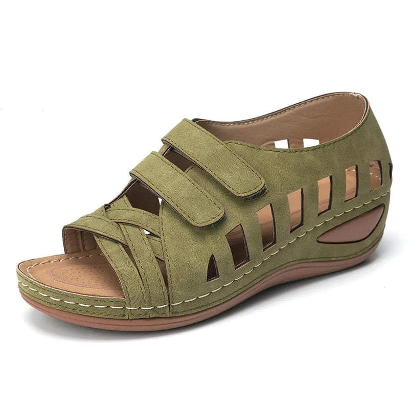 Elegante Damen-Sommersandalen mit stylishem Keilabsatz - Modell Skilla