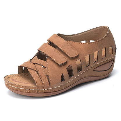 Elegante Damen-Sommersandalen mit stylishem Keilabsatz - Modell Skilla
