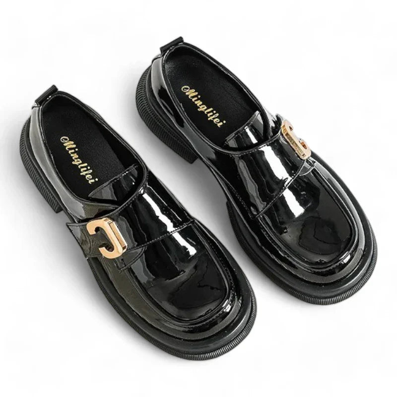 Orthopädischer Mokassin aus schwarzem Lackleder für Damen mit Absätzen