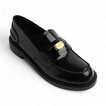 Eleganter zweifarbiger Damenmokassin aus hochwertigem Lackleder mit orthopädischer Unterstützung