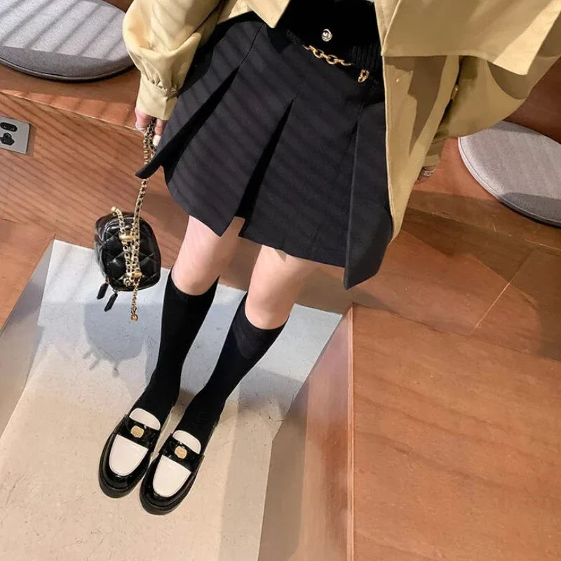 Eleganter zweifarbiger Damenmokassin aus hochwertigem Lackleder mit orthopädischer Unterstützung