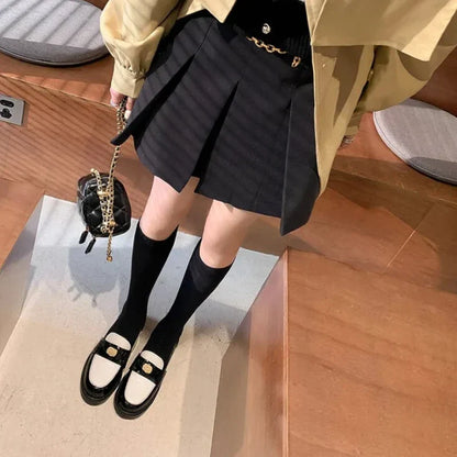 Eleganter zweifarbiger Damenmokassin aus hochwertigem Lackleder mit orthopädischer Unterstützung