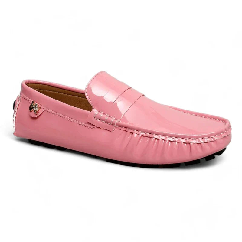 Elegante Damenmokassins mit flacher, lackierter Oberfläche – Orthopädischer Komfort trifft stilvolles Design!