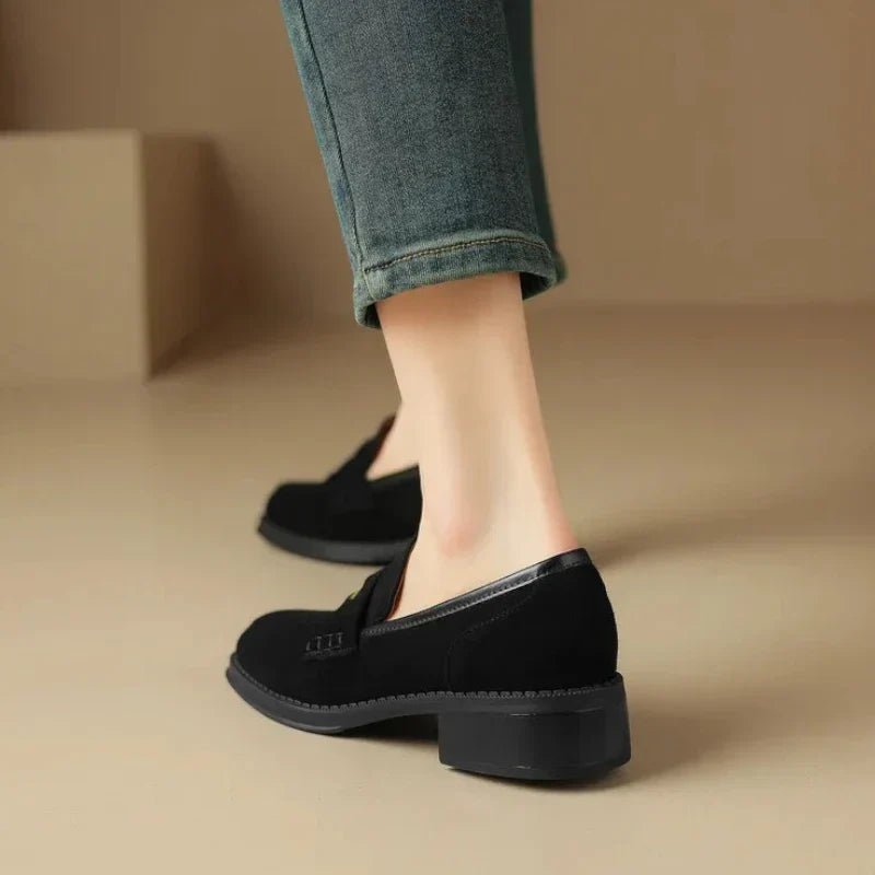 elegante orthopädische Damenmokassins aus Wildleder