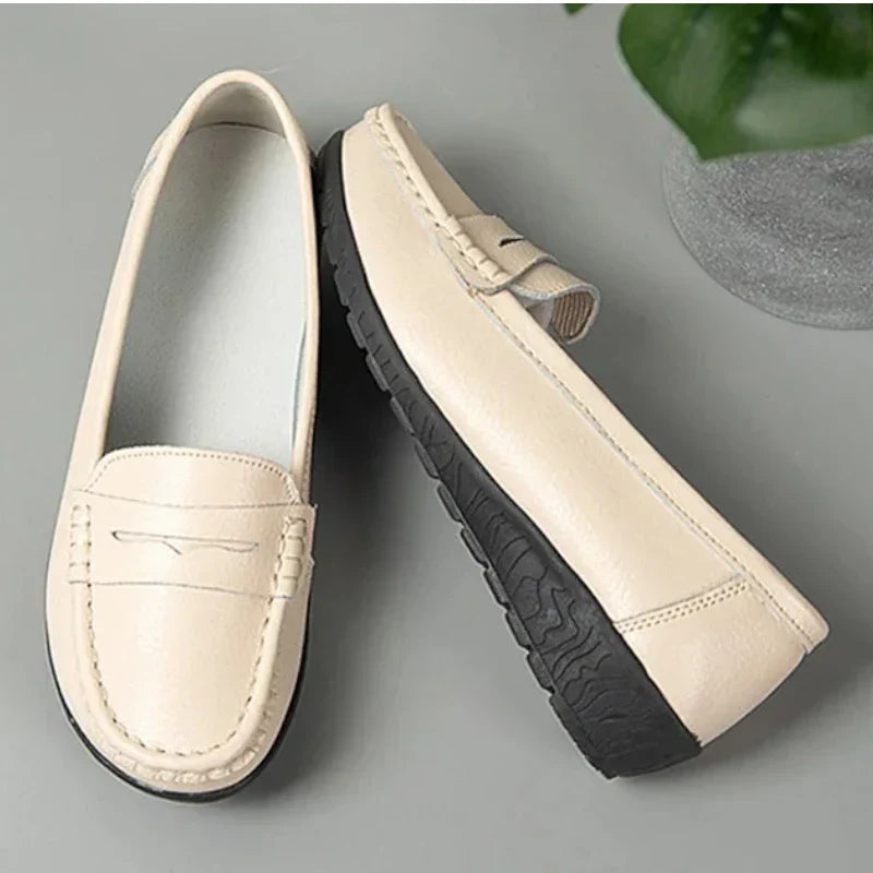 Orthopädischer Ledermokassin für Damen mit Keilsohle