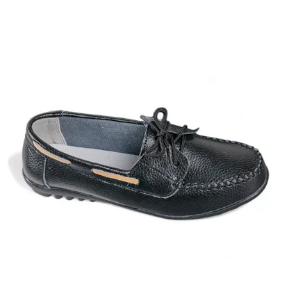 Orthopädische flache Ledermokassins für Damen mit Schnürsenkeln